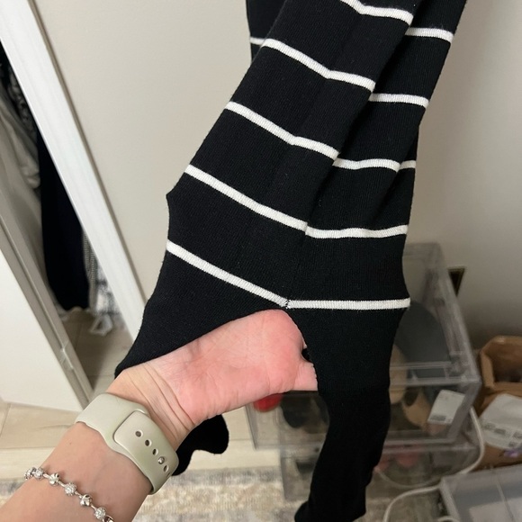 Black and White minimalist Long Sleeve Crew Neck maxi Sweater Dress - Picture 8 of 9